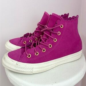 Converse Chuck Taylor All Star Scallop High Top Suede Sneaker Women US 7.5 Pink